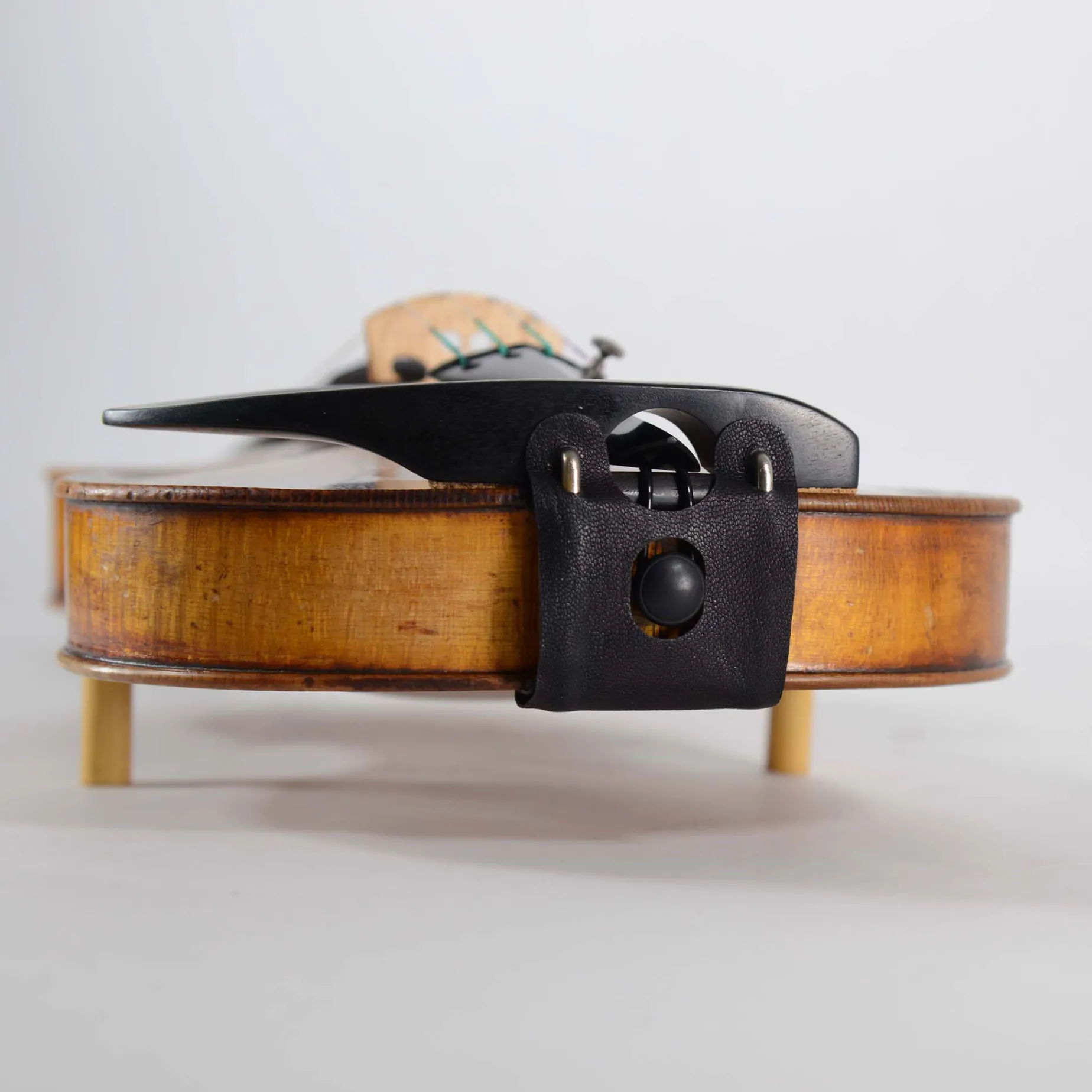 Mach One Leather Chinrest Clamp Cover